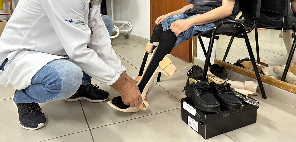 crer-realiza-entrega-de-250-dispositivos-ortopedicos-durante-acao-itinerante-em-formosa